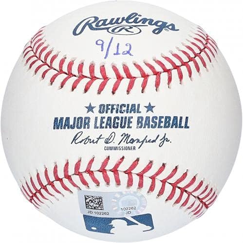 Бейзболни топки с автографи на Ди Джей Лемахье, Глейбера Торес, Джо Уршелы и Люк Войта - Ограничена серия от 12 бейзболни топки с автографи